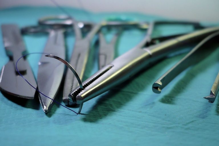 surgery-1662204_1920 Clinical & Dental Negligence Claims